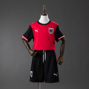 Camiseta + pantalon Austria home niño 2026