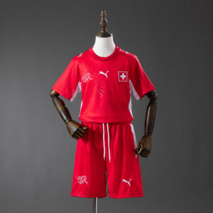 Camiseta + pantalon Suiza home niño 2026