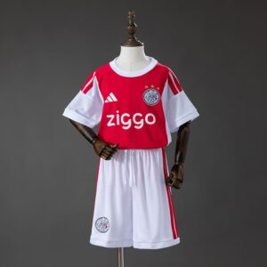 Camiseta + pantalón Ajax home niño 26/27