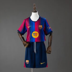 Camiseta + pantalón Barcelona home niño 26/27