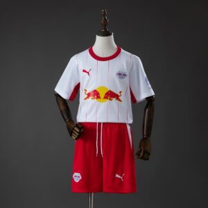 Camiseta + pantalón RB Leipzig home niño 26/27