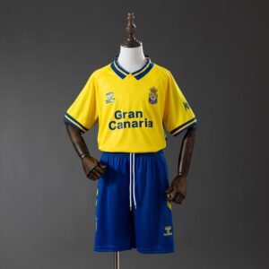 Camiseta + pantalón UD Las Palmas home niño 26/27