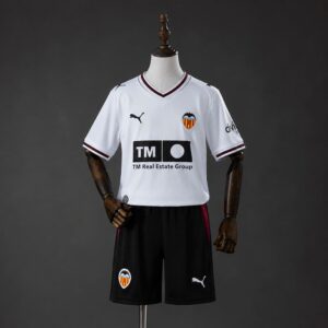 Camiseta + pantalón Valencia home niño 26/27